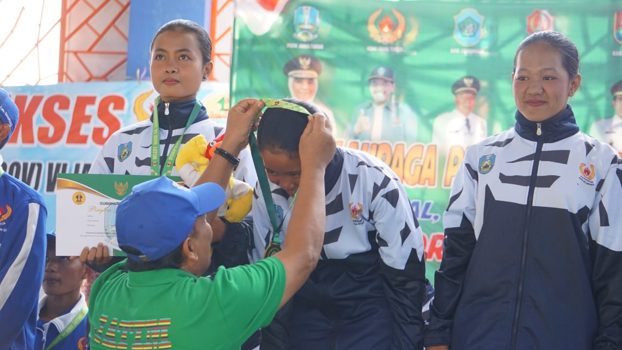 Drumband Situbondo. (Foto: Haris/ngopibareng.id)