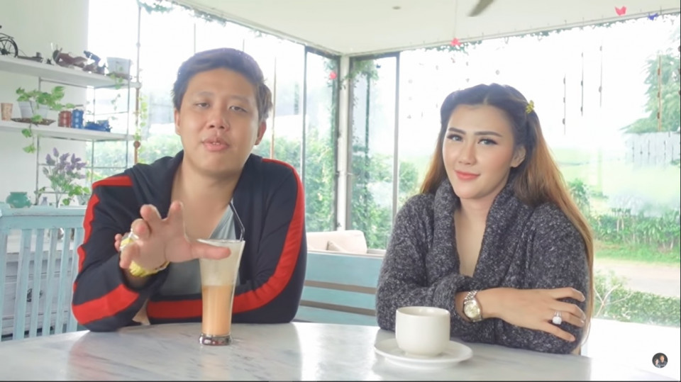 Pasangan Rey Utami dan Pablo Benua, pemilik kanal YouTube Mulut Sampah.