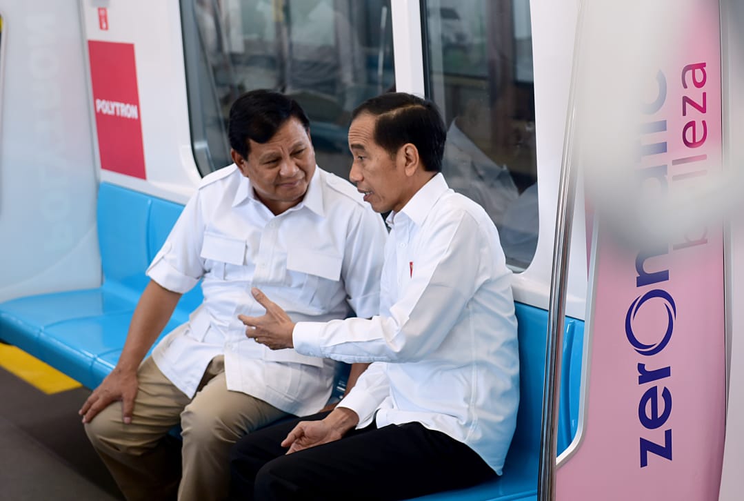 Jokowi dan Prabowo dalam pertemuan bersejarah. (Foto: setneg for ngopibareng.id)