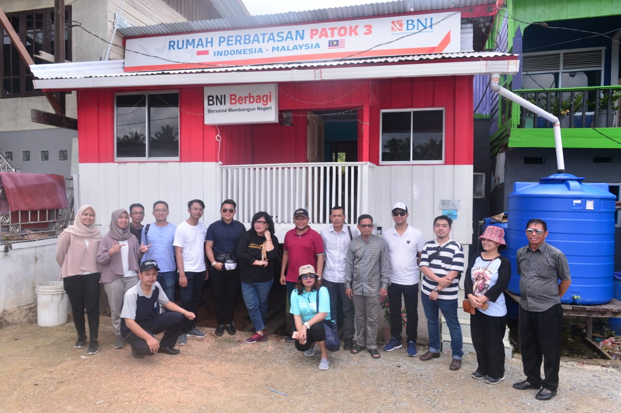 Patok 3 di Sebatik, pulau dibelah dua dengan Malaysia. (Foto:Istimewa/Agus Nadeas)