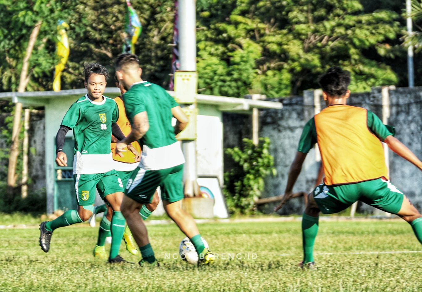 Skuat Persebaya saat menjalani sesi latihan. (Foto: Haris/ngopibareng.id)