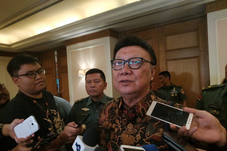  Menteri Dalam Negeri Tjahjo Kumolo pada Rapat Kerja Nasional Pembinaan Wawasan Kebangsaan dan Ketahanan nasional, di Jakarta, Selasa, 16 Juli 2019 (Foto: Antara/Boyke Ledy Watra)