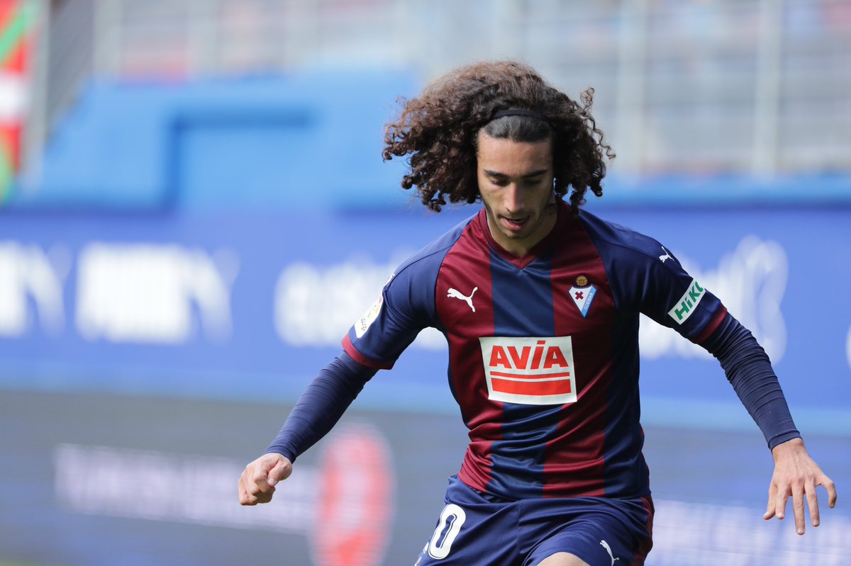 Marc Cucurella saat masih bermain untuk Eibar di musim 2018-2019. (Foto: Twitter/@Cucurella3)