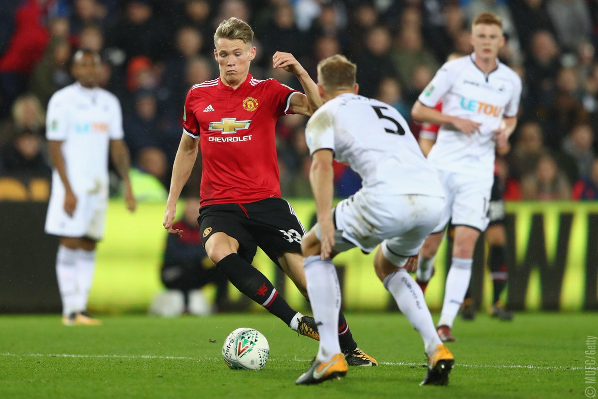 Scott McTominay merupakan salah satu pemain muda bertalenta yang dimiliki MU. (Foto: Twitter/@ManUtd)