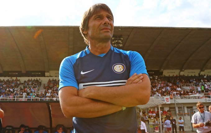 Antonio Conte harus berpikir keras untuk mencari formula yang tepat saat Inter duel kontra MU di International Champions Cup (ICC). (Foto: Twitter