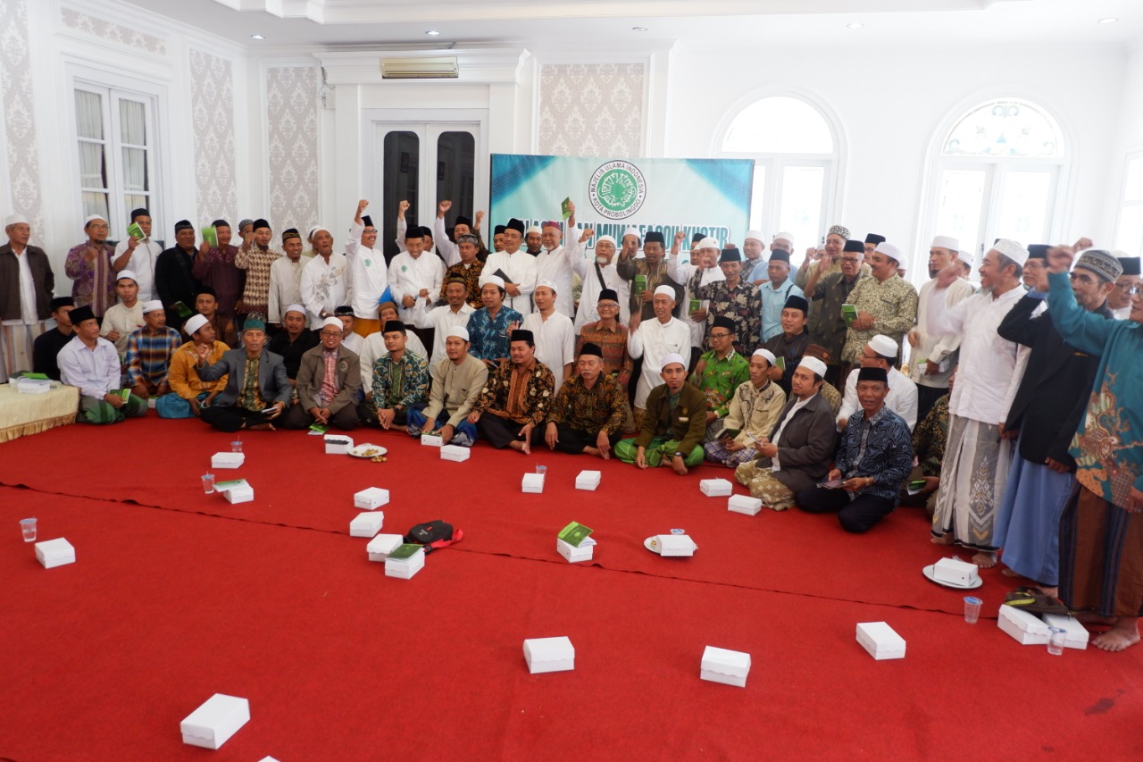 SUASANA ketika MUI dan 100 khatib deklarasi mendukung penutupan tempat hiburan malam. (Foto: Ikhsan/ngopibareng.id)