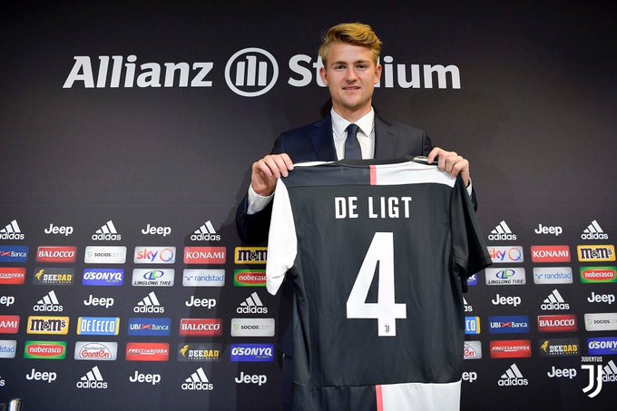 Matthijs De Ligt kecewa dengan pemandu bakat MU. (Foto: Twitter/@