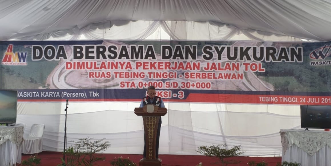 Director of Operation I PT Waskita Karya (Persero) Tbk, Didit Oemar Prihadi memberikan sambutan dalam doa bersama pembukaan pembangunan proyek tol Tebingtinggi Serbelawan, Rabu 24 Juli 2019. (Foto: Dok PT Waskita)