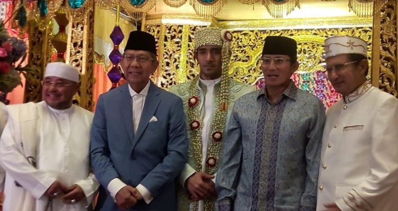 Sandiaga Uno menjadi saksi pernikahan Tania Nadira, mantan istri aktor Tommy Kurniawan, sekaligus putri sambung mantan Menteri Kelautan dan Perikanan, Fadel Muhammad, Jumat 26 Juli 2019.