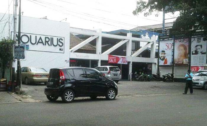 Toko musik Aquarius Mahakam, Blok M, Jakarta yang pernah jaya, kini tinggal papan namanya.. (Foto:Istimewa)