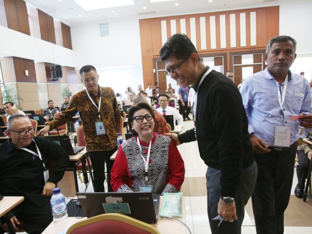 Komisioner Komisi Pemberantasan Korupsi (KPK) Basaria Pandjaitan dan M Laode Syarif mengikuti tes psikologi Capim KPK Jilid V.