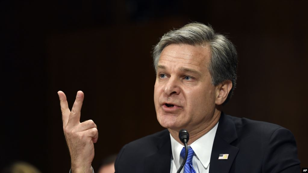 Direktur FBI Christopher Wray. (Foto: voa)