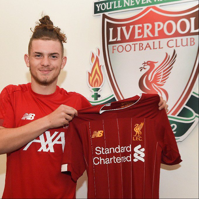 Harvey Elliot menjadi pemain Liverpool setelah menyelesaikan penandatanganan pada Minggu 28 Juli 2019. (Foto: Twitter/@LFC)