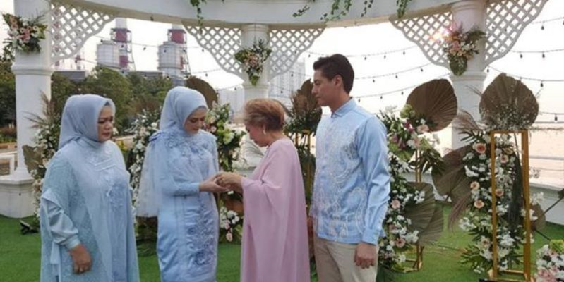 Acara lamaran Cut Meyriska dan Roger Danuarta, Minggu 28 Juli 2019. (Foto: Instagram @luxury_wo)