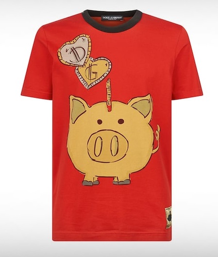 Kaus gambar babi berlogo D&G dibanderol Rp6-8 juta.