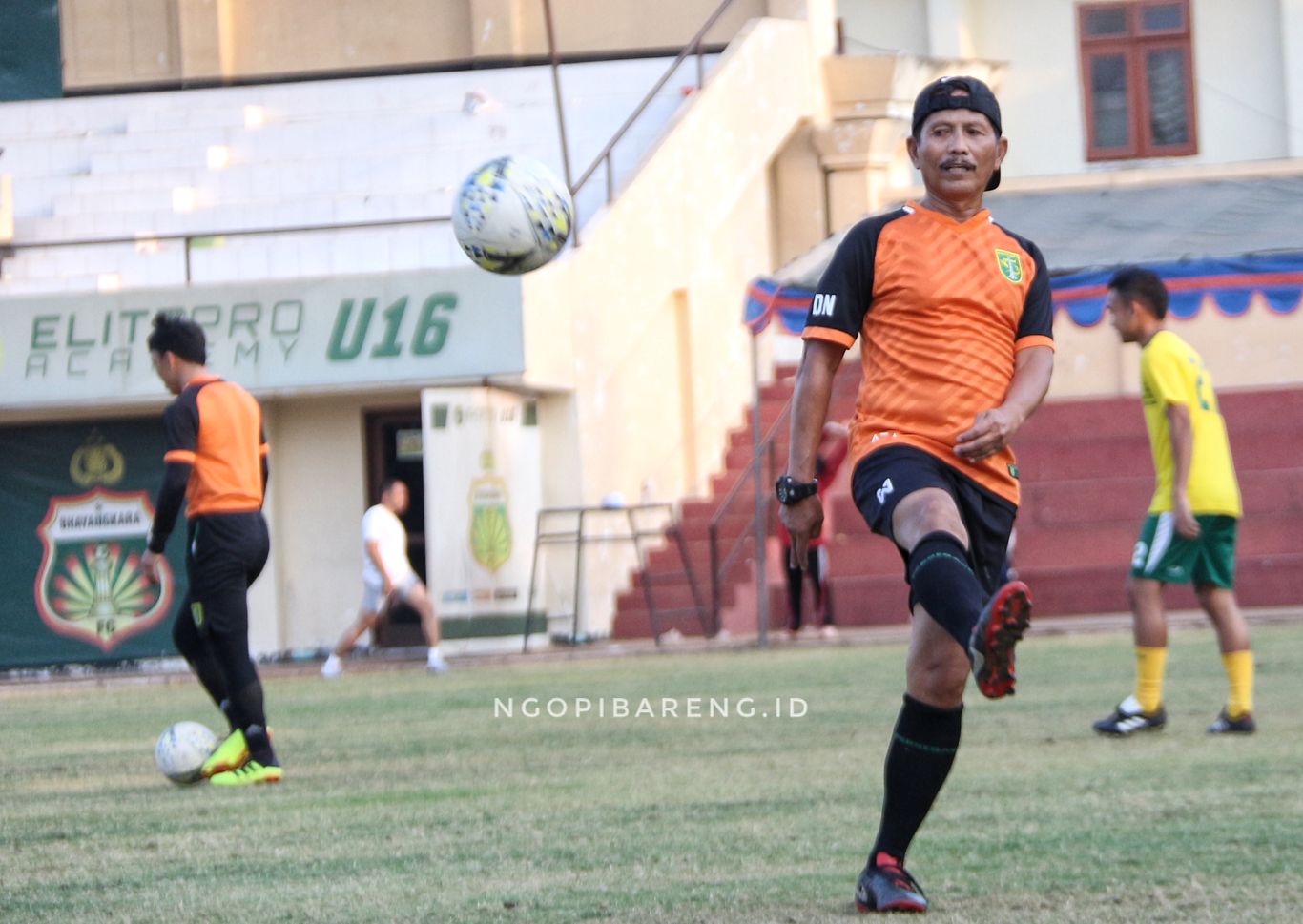 Pelatih Persebaya, Djajang Nurdjaman. (Foto: Haris/ngopibareng.id)