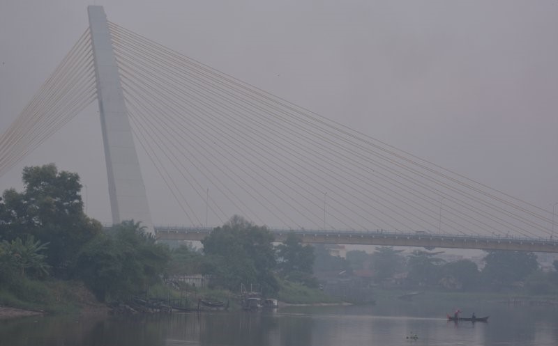 Kabut asap menyelimuti daerah Riau. (Foto: Dok/Antara)