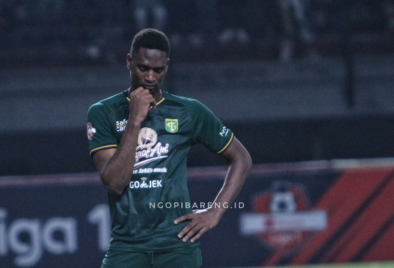 Striker Persebaya, Amido Balde mengalami krisis kepercayaan diri. (Foto: Haris/ngopibareng.id)