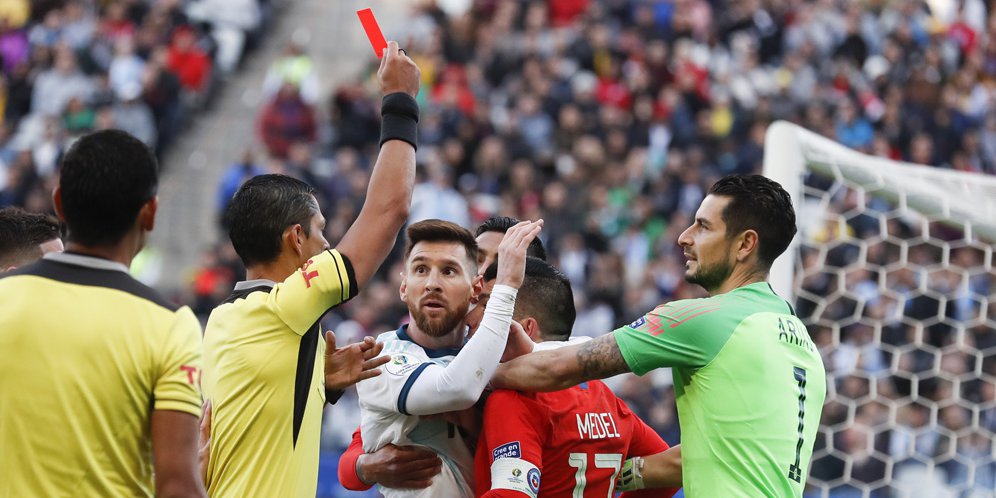 Kartu merah kedua sepanjang karir Lionel Messi pada laga Argentina vs Chile di perebutan tempat ketiga Copa America 2019, pada 7 Juli 2019.