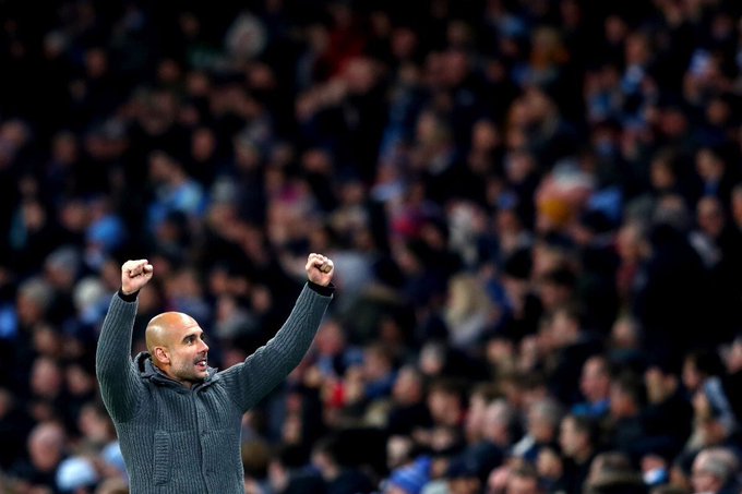 Pep Guardiola mengaku menikmati jalannya pertandingan Community Shield 2019. (Foto: Twitter/@GuardiolaTweets)