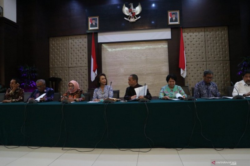 Panitia Seleksi Calon Pimpinan Komisi Pemberantasan Korupsi (Pansel Capim KPK) mengumumkan 40 kandidat Komisioner KPK periode 2019-2023. (Foto: Antara)