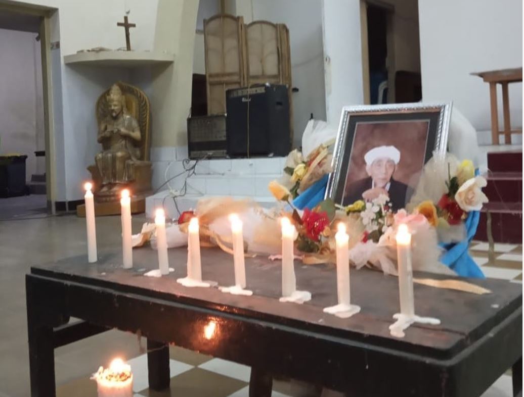 Foto KH Maimoen Zubair saat dipajang di salah satu Gereja Katolik di Mojokerto. (Foto: Istimewa/Instagram@Nahdlatululama)