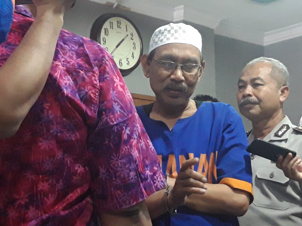 Pelaku penipuan 59 calon jemaah haji, Murtaji Junaedi. (Foto: Haris/ngopibareng.id)