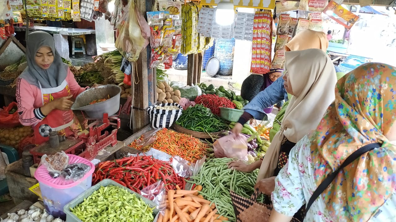 Ilustrasi pedagang cabai di pasar