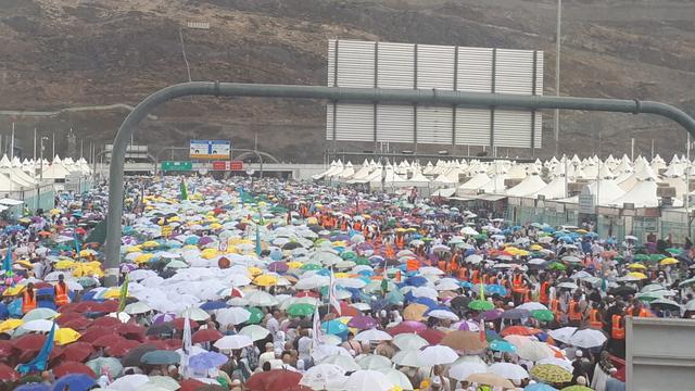 Suasana hijan di Mina, Makkah. (Foto: ist/ngopibareng.id)