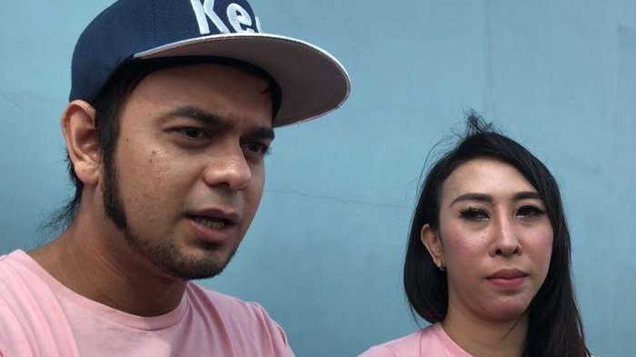 Rio Reifan dan istri, Henny Mona.