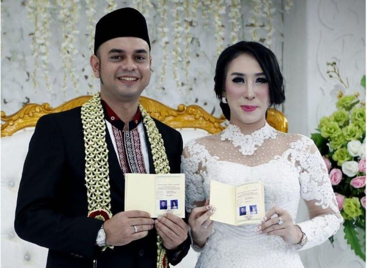 Pasangan Rio Reifan dan Henny Mona. (Foto: Instagram)