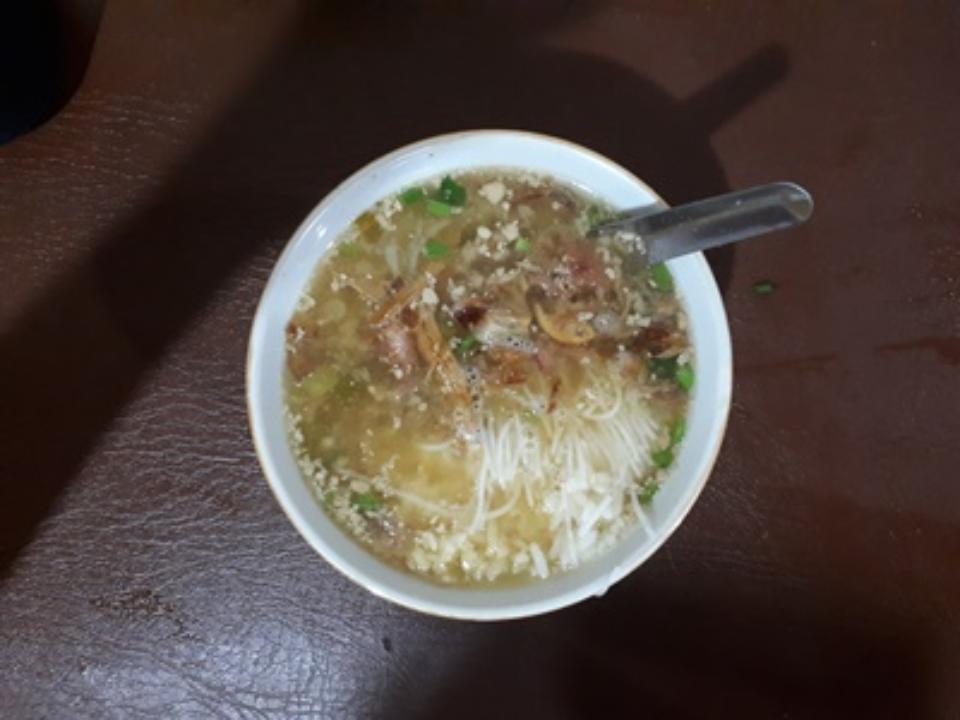 Soto ayam Pak Darno