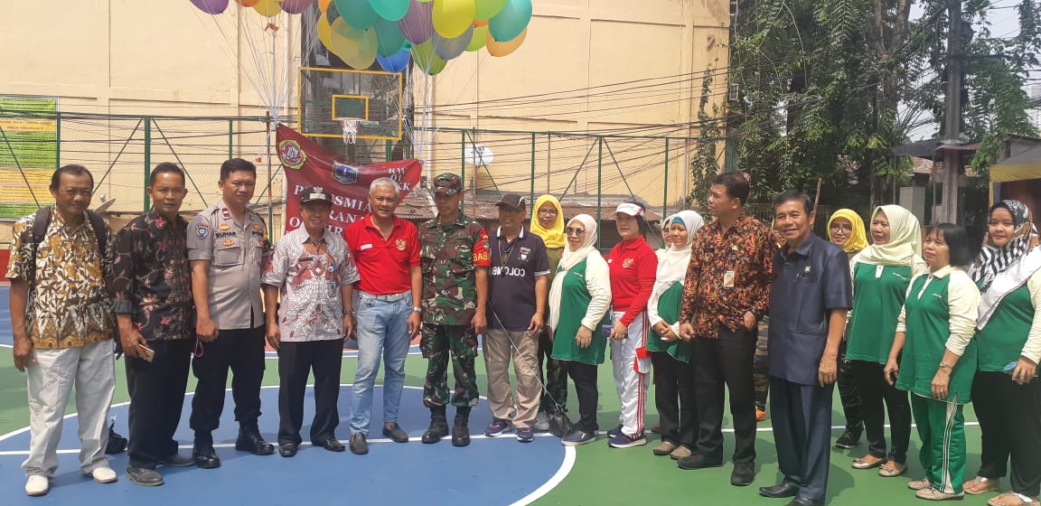 Babinsa Kebon Kacang bersama Tiga Pikar dan seluruh komponen masyarakat