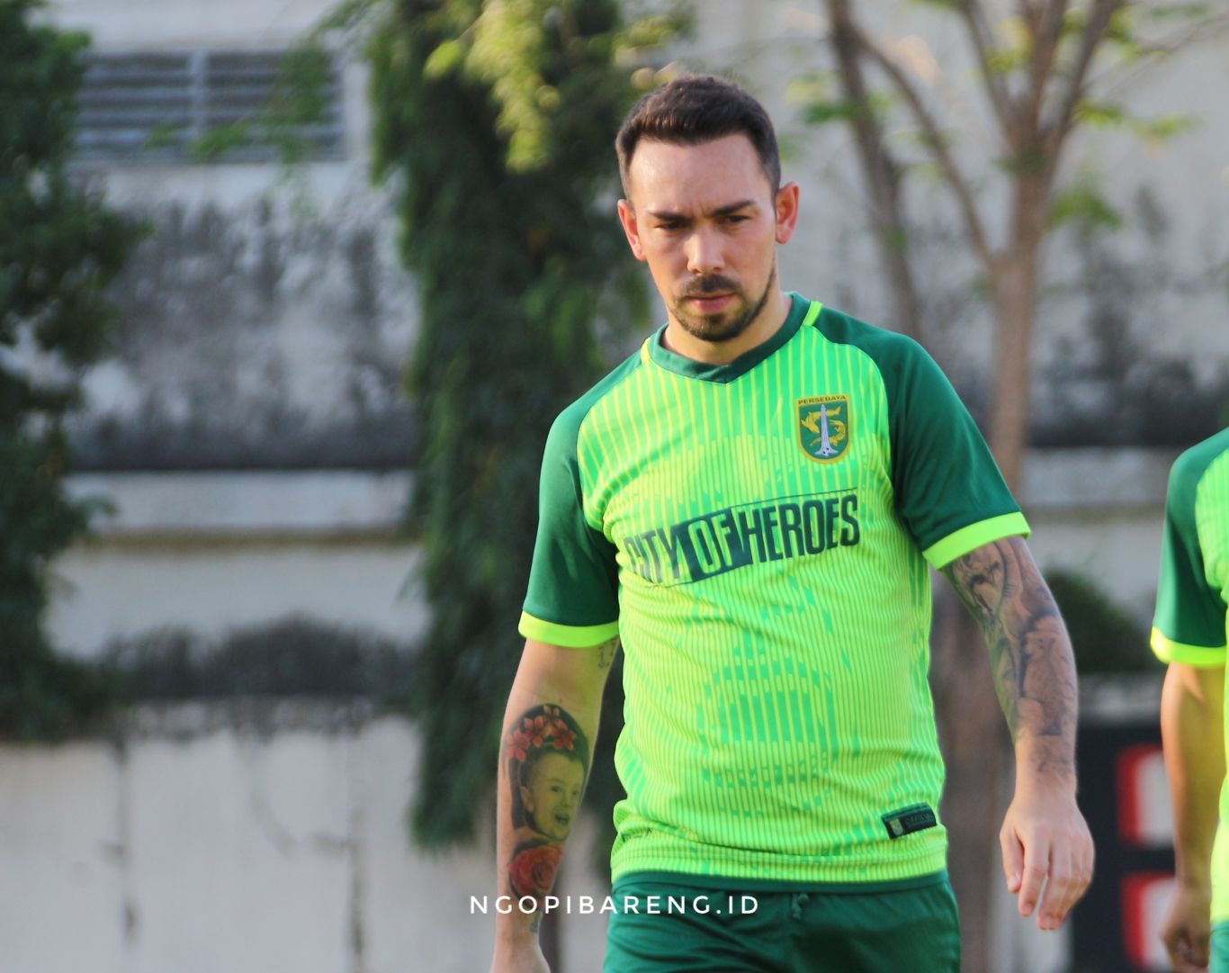 Gelandang serang Persebaya, Damian Lizio, tak masuk dalam daftaer 18 pemain yang dibawa ke Lampung. (Foto: Haris/ngopibareng.id)