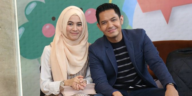 Pasangan Dude Harlino dan Alyssa Subandono.