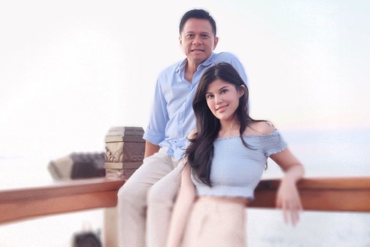 Dita Soedarjo bersama sang ayah, Soetikno Soedarjo.