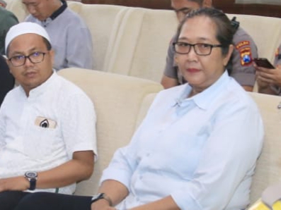 Tri Susanti atau Mak Susi akan jalani pemeriksaan di Polda Jatim. (Foto; Istimewa)