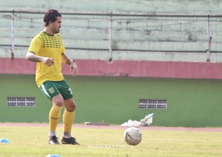 Pemain anyar Persebaya, Aryn Williams. (Foto: Haris/ngooibareng.id)