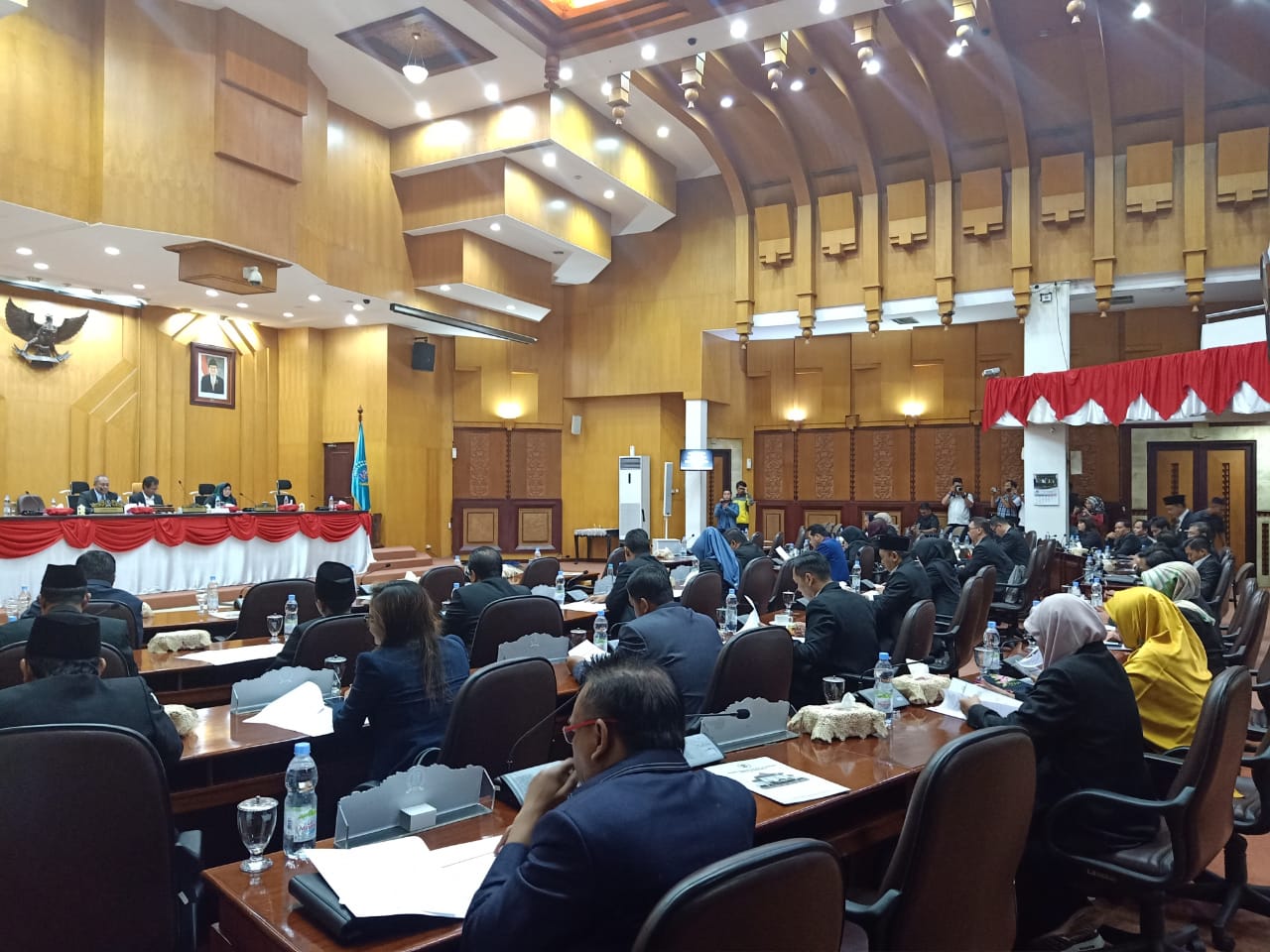 Suasana rapat paripurna perdana DPRD Kota Surabaya. (Foto: Alief/ngopibareng.id)