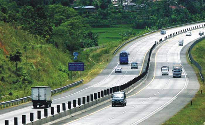 KM 90-100 Tol Cipularang, yang juga disebut jalur maut. (Foto:Antara)