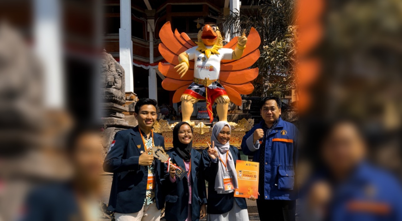 Para anggota Tim Bombyx Mask saat berada Universitas Udayana  usai mengikuti lomba pendamping Pekan Ilmiah Mahasiswa Nasional akhir September kemarin. (Foto: Istimewa_