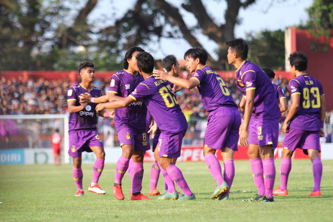Foto istimewa persik kontra persis solo di stadion Brawijaya Kediri (Foto: Istimewa)