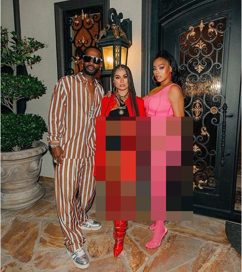 Nicki Minaj berpose bareng Agnez Mo.
