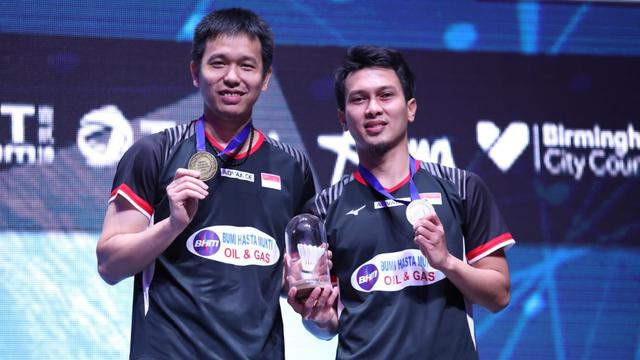 M Ahsan (kanan) bersama pasangannya Hendra Setyawan. 