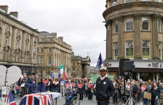 Dahlan Iskan saat di kota Newcastle, Inggris. (Foto-foto dok Dahlan Iskan/Disway.id)