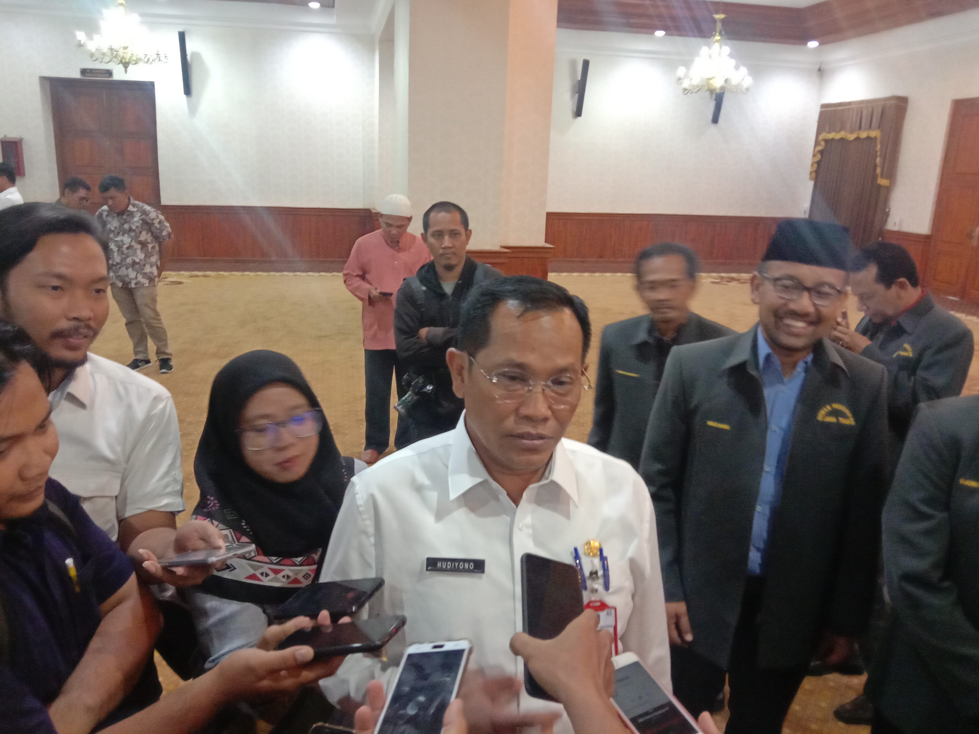 Plt Kepala Dinas Pendidikan Jawa Timur Hudiyono saat berada di Gedung Negara Grahadi, Surabaya. (Foto: Faiq/ngopibareng.id)