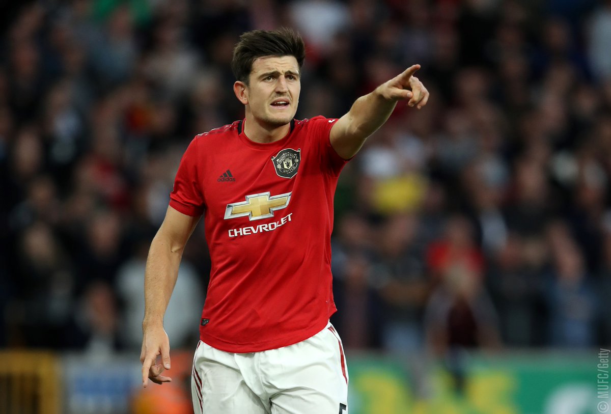 Harry Maguire harus tampil sempurna saat menghadapi mantan rekan setimnya di pertandingan kali ini. (Foto: Twitter/@ManUtd)