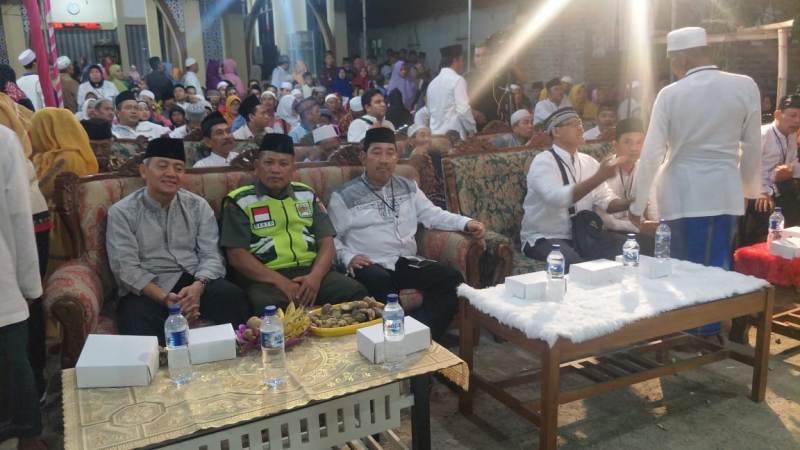 Danramil 0815/19 Magersari Kapten Inf Desto Jumeno saat menyampaikan sambutan di acara Pengajian Akbar