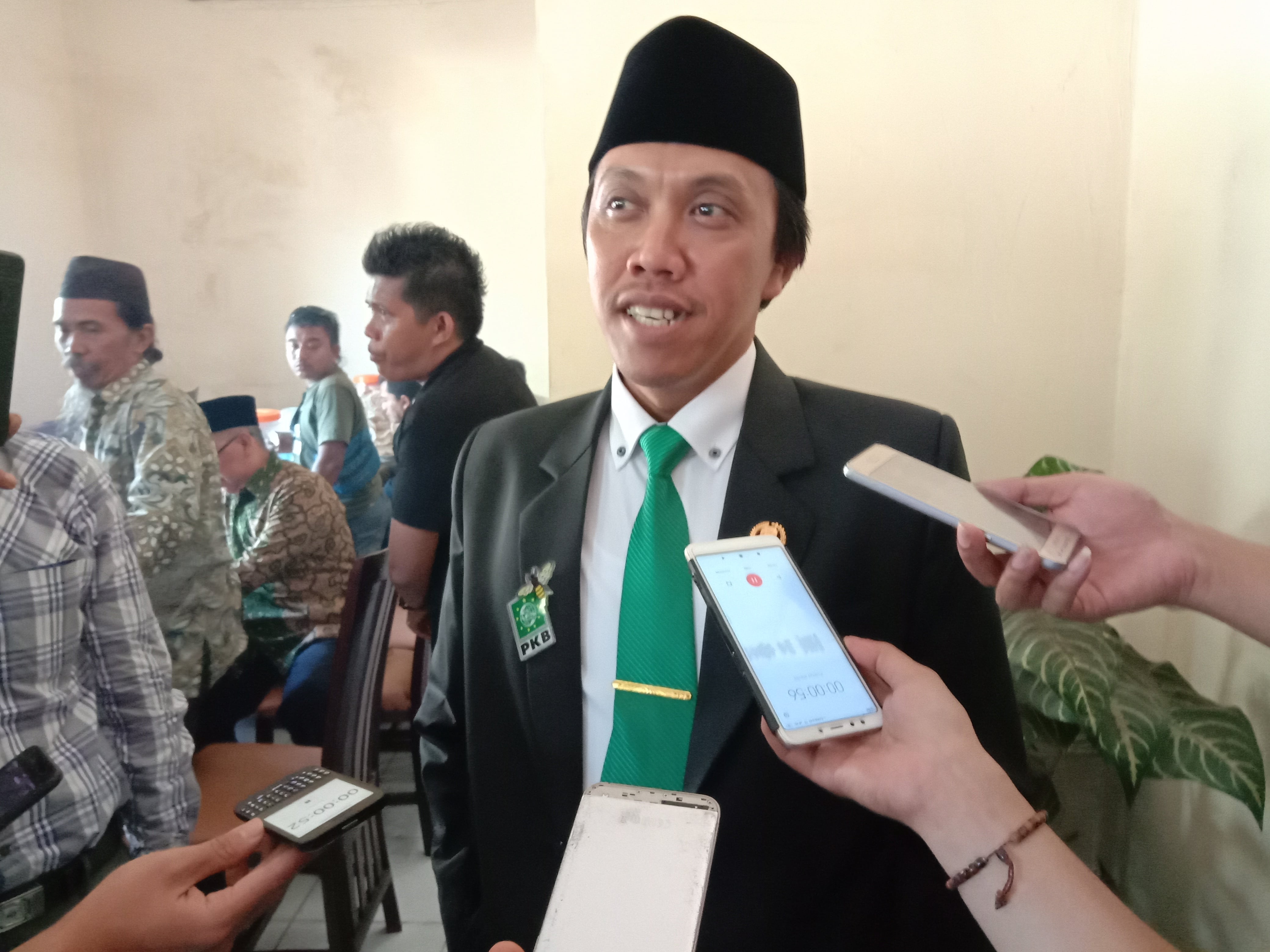 Anggota DPRD Jatim Syamsul Arifin sekaligus adik dari Menpora Imam Nahrawi. (Foto: Faiq/ngopibareng.id) 