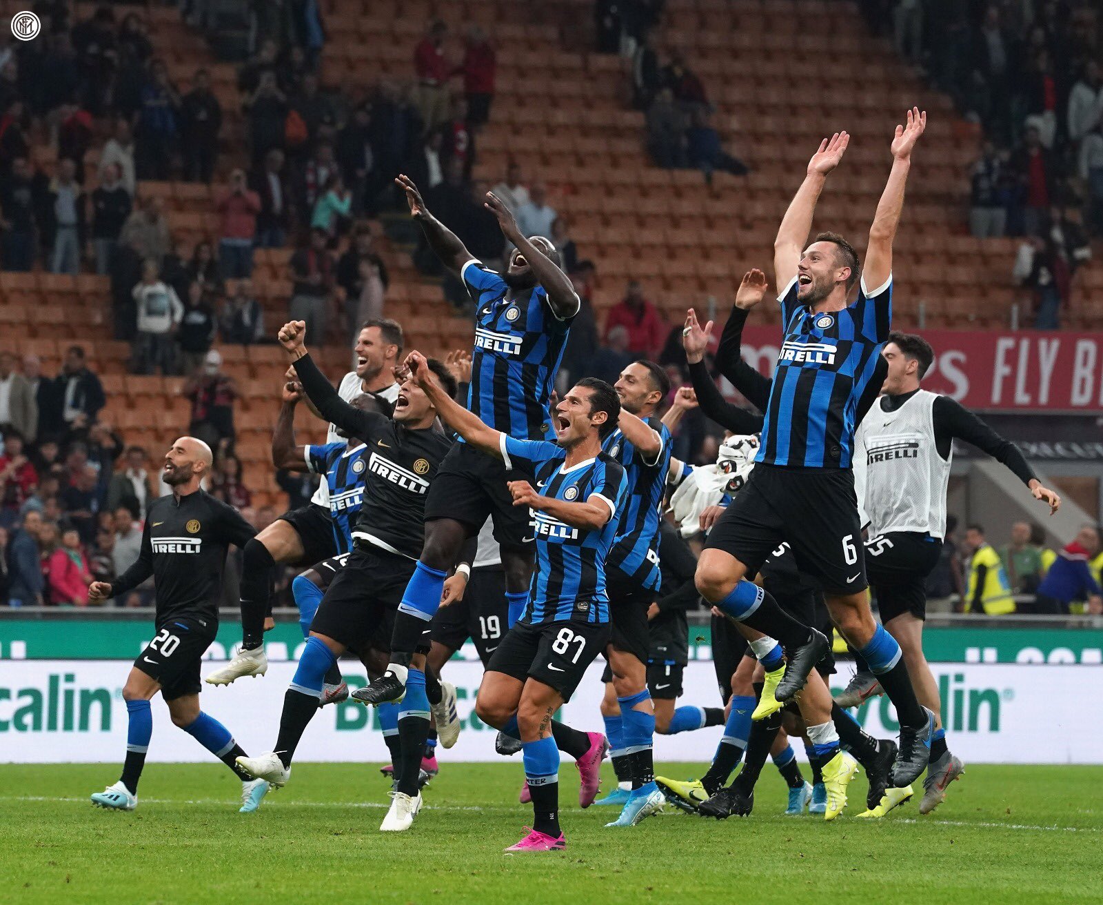 Inter Milan belum tersentuh kekalahan setelah menekuk tim sekotanya, AC Milan di pekan keempat Serie A, Minggu 22 September 2019. (Foto: Twitter/@Inter)